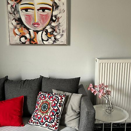 Beautiful Apartment Next To Metro Station أثينا المظهر الخارجي الصورة