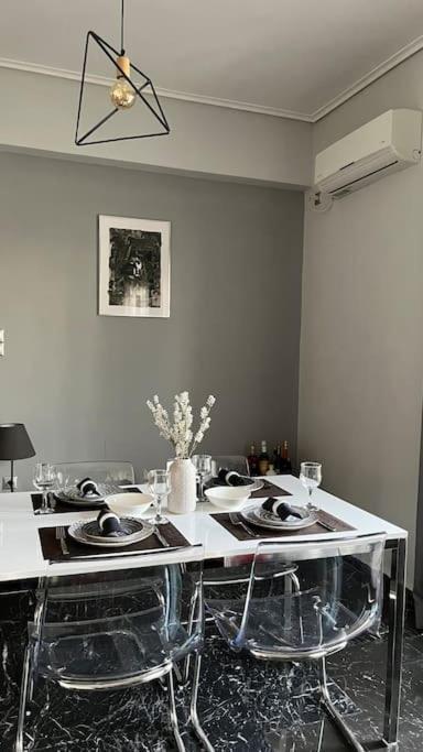 Beautiful Apartment Next To Metro Station أثينا المظهر الخارجي الصورة