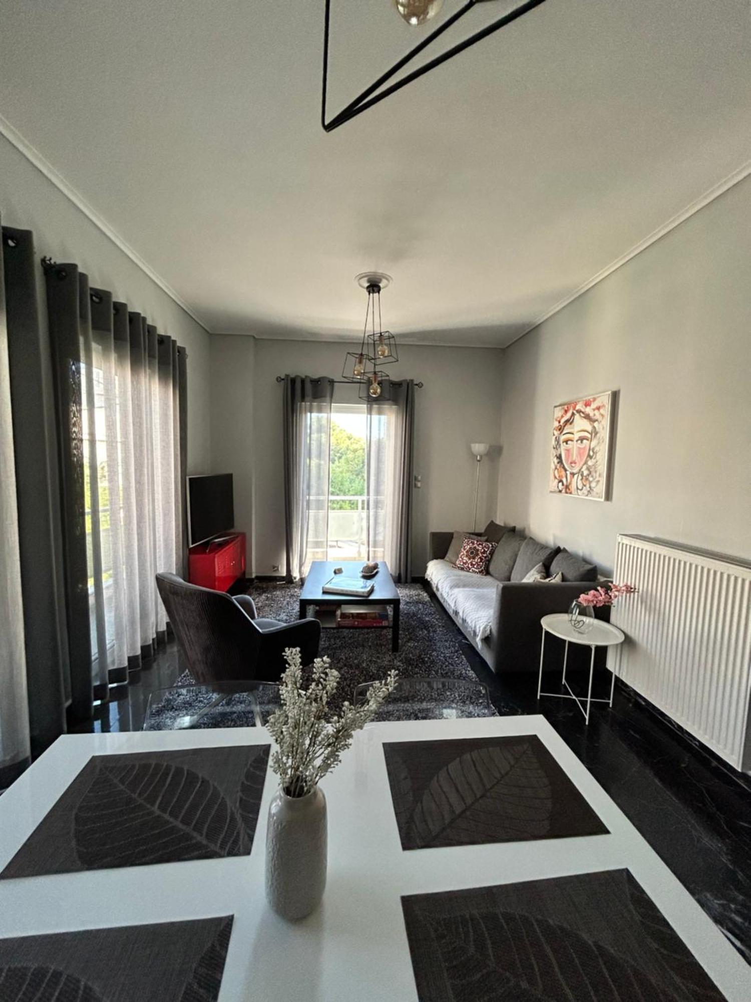 Beautiful Apartment Next To Metro Station أثينا المظهر الخارجي الصورة