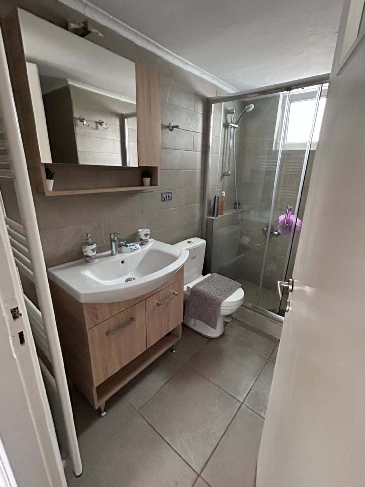 Beautiful Apartment Next To Metro Station أثينا المظهر الخارجي الصورة